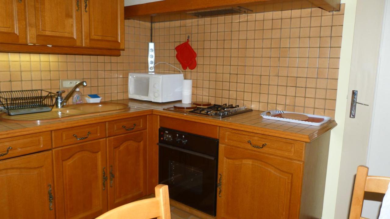 Maison De Vacances Pour 6 Personnes Avec Piscine Lainsecq Exterior photo